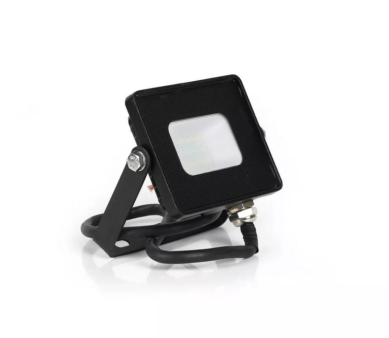 LED REFLEKTOR 10W  TEPLÁ BIELA LUMAX