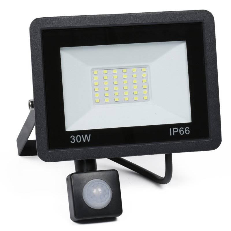 LED Reflektor 30W s PIR Senzorom – 3800lm, Studená Biela, IP66